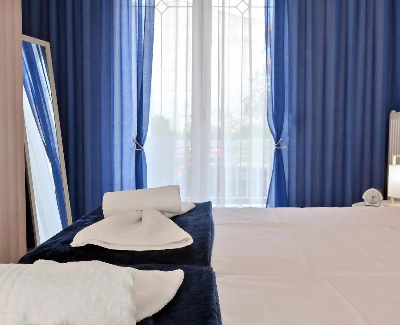 Апартаменты Casa Blue - 15 Min To Beach Неа-Муданья