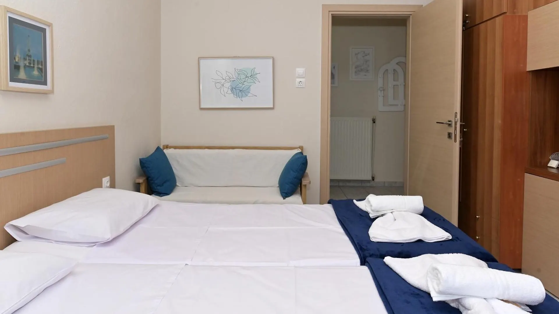Casa Blue - 15 Min To Beach Nea Moudania Apartment